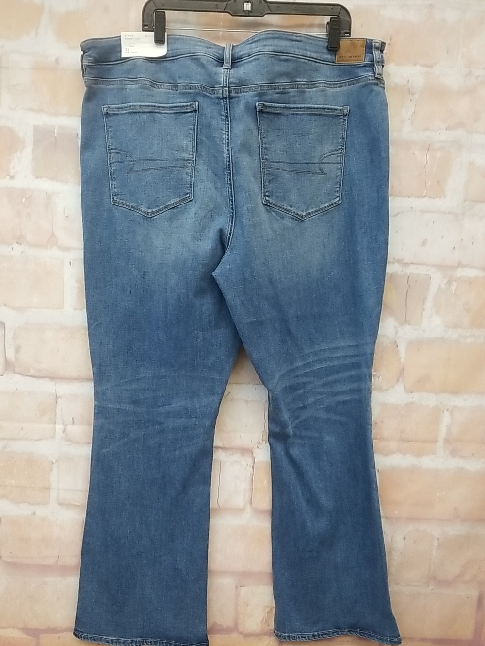NWT American Eagle Light-Mid Blue Stretch Hi-Rise Skinny Kick Jeans Size 24 - Picture 3 of 7